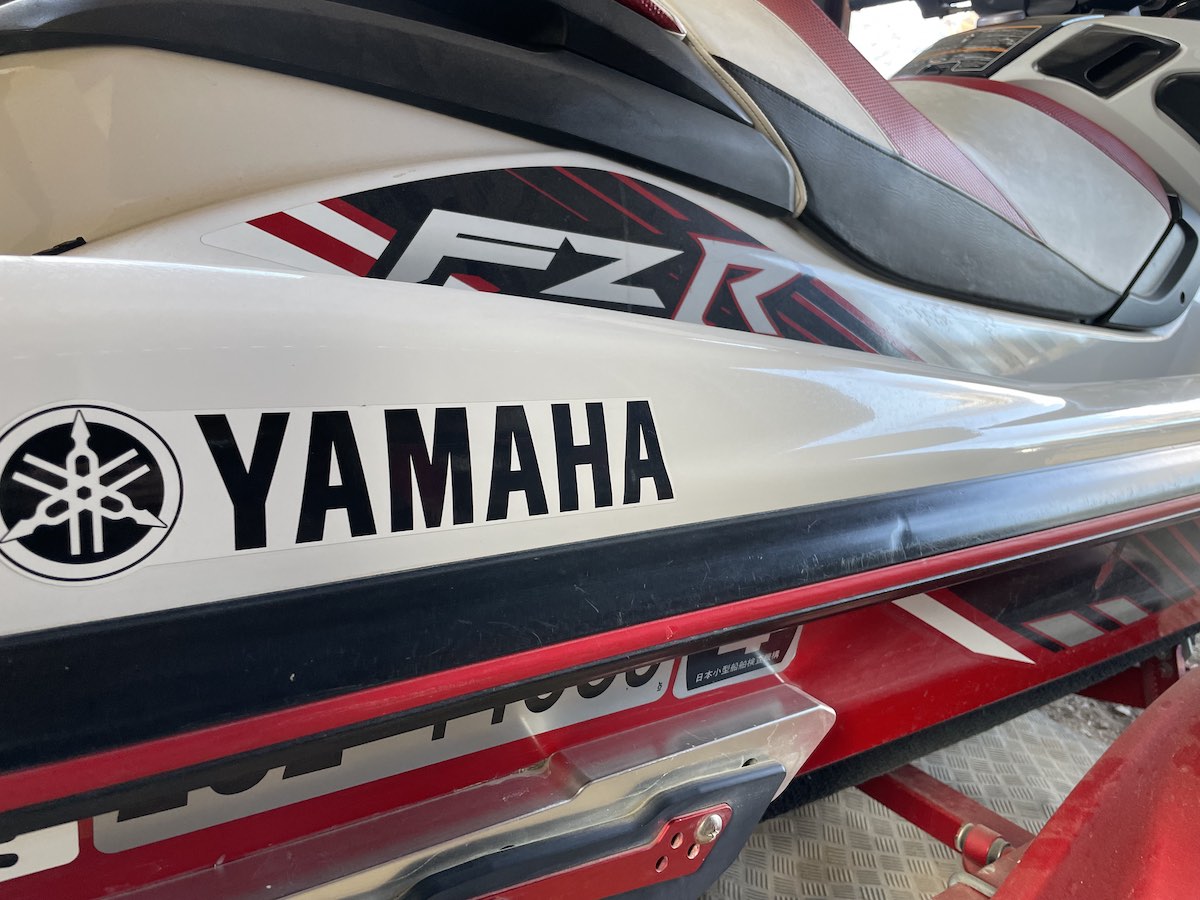 yamaha_body